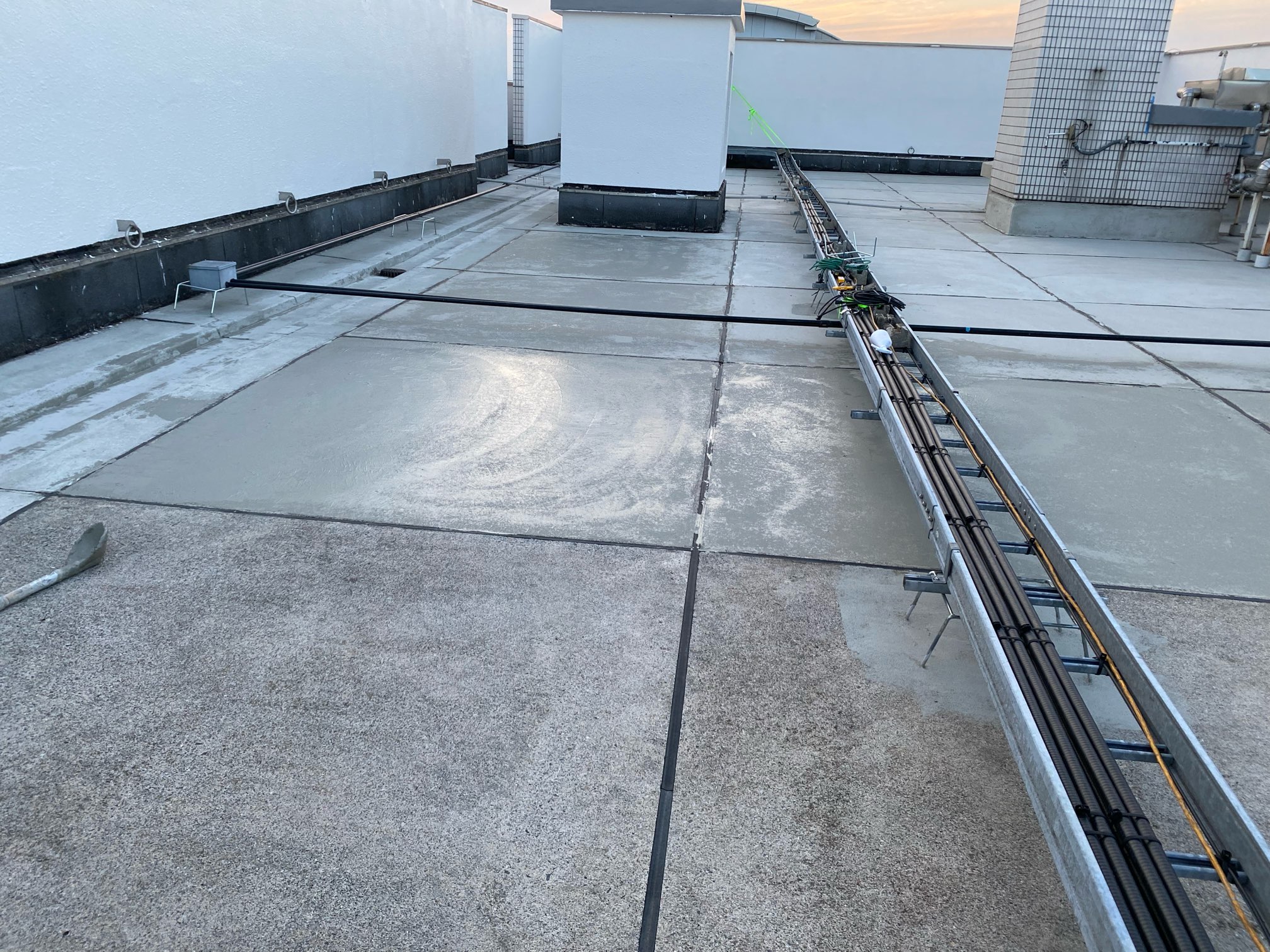 某レース場観覧席　屋上ウレタン防水工事